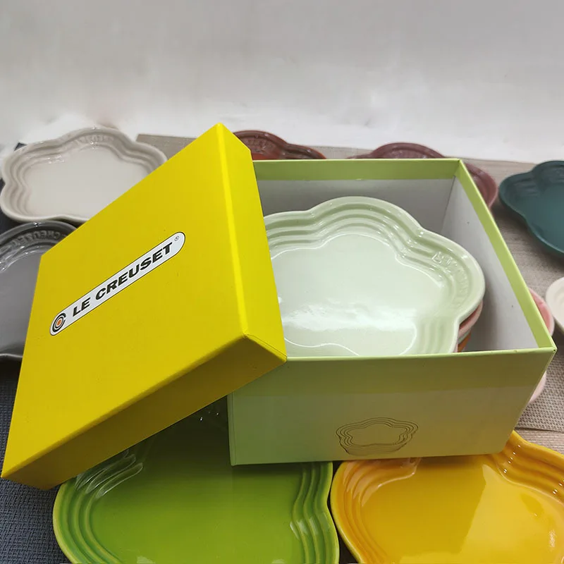 Plato de cerámica en forma de flor - Le creuset - Maison Déco Lumière