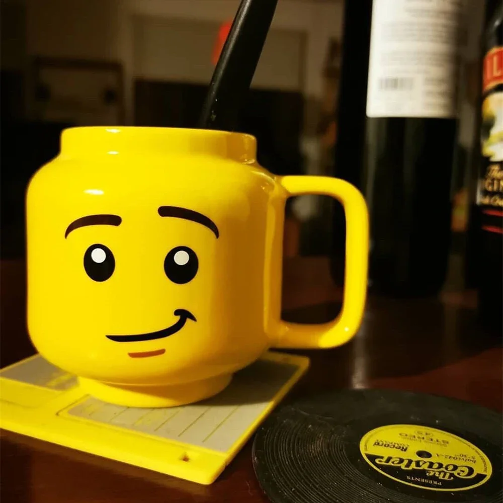 Taza de cerámica LEGO con cabeza de hombre - Maison Déco Lumière